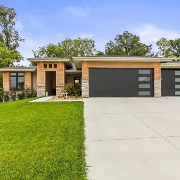 CUSTOM HOME WITH EVERY DETAIL CONSIDERED