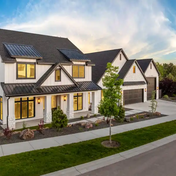 BESPOKE CUSTOM HOME THOUGHTFULLY CRAFTED
