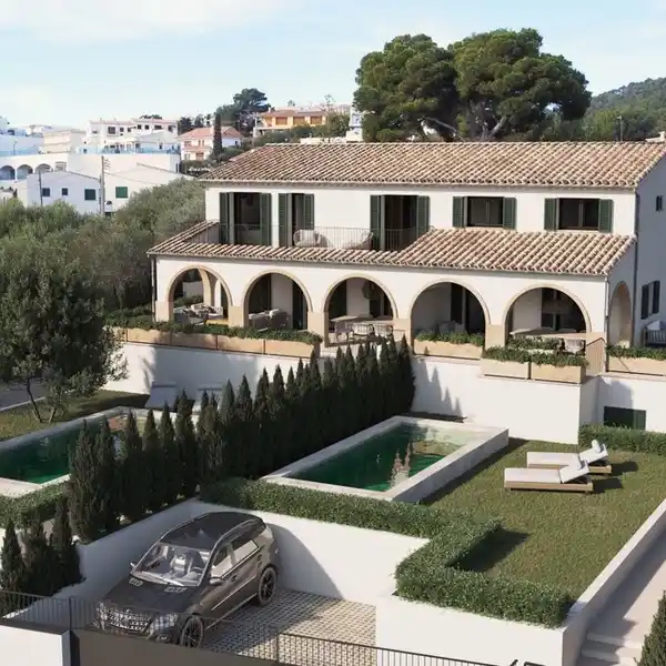 BEAUTIFUL VILLA WITH POOL RIGHT BY THE SEA