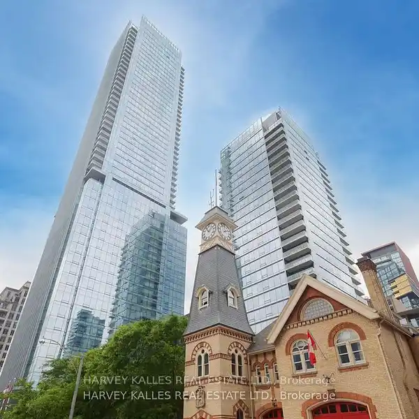 THE ULTIMATE IN LUXURY LIVING AT THE FOUR SEASONS PRIVATE RESIDENCES