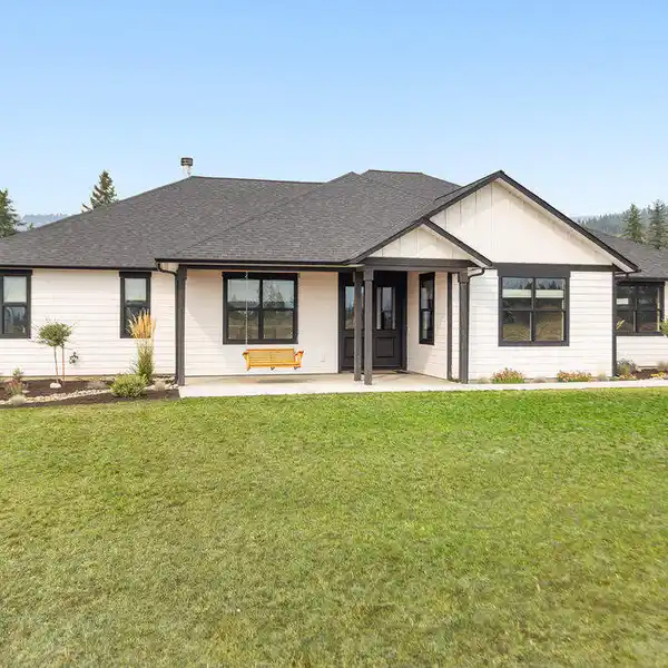 EXCEPTIONAL TEN-ACRE PROPERTY