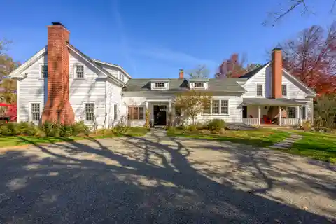 Restored 1790 Farmhouse