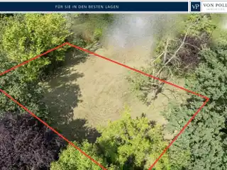 Attractive and Versatile Plot in a Sought-After Location