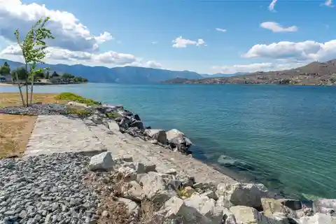 The Premier Lot of Chelan Bay