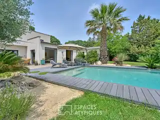Luxurious Contemporary Villa on Private Landscaped Estate