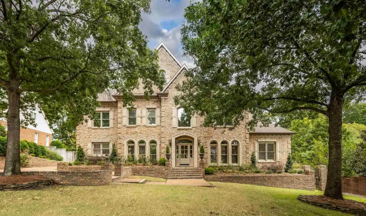 Fabulous Home in Beautiful Birnam Wood
