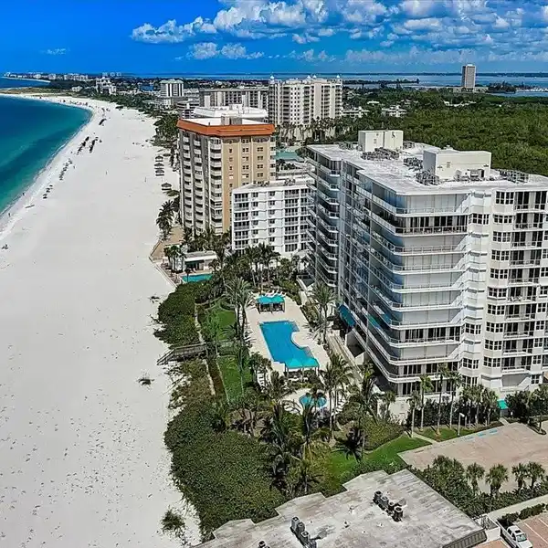 LUXURY COASTAL LIVING AT L’ELEGANCE