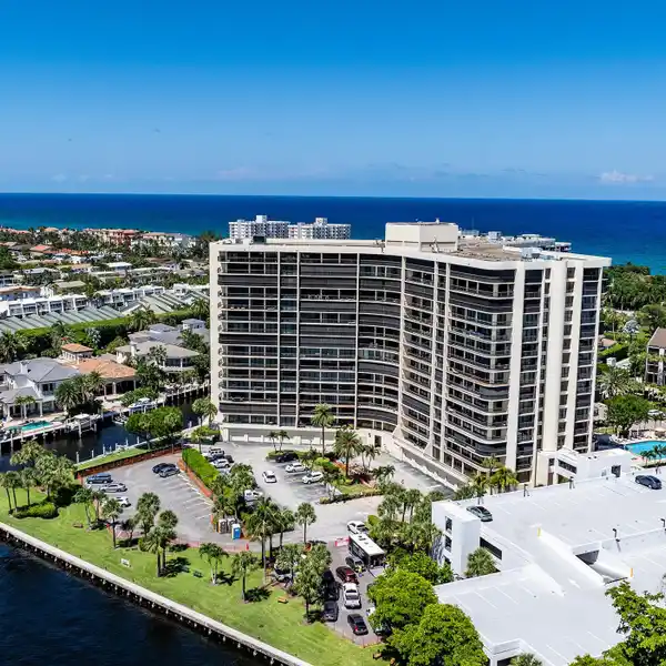 LUXURY LIVING AT BRAEMAR ISLE