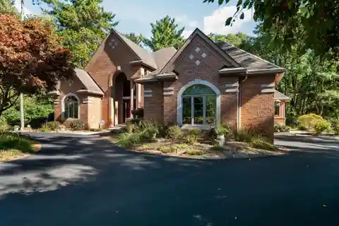Exquisite Custom Home in Pine Creek Ridge