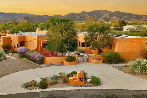 Thoughtfully Updated Southwestern Contemporary Stunner
