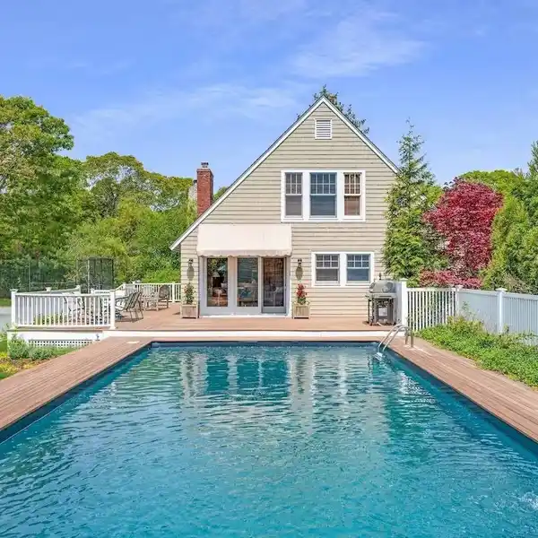 LOVELY RENTAL CLOSE TO THE VILLAGE AND BEACH
