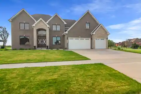 Nearly New Five Bedroom Two Story