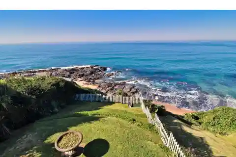 Direct Beachfront Bliss on Sheffield Beach