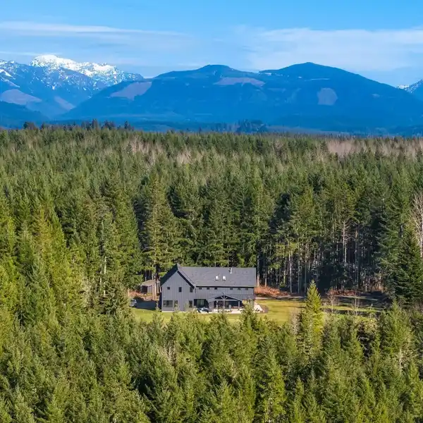 EXCEPTIONAL LUXURY ESTATE
