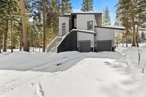 New Home on Rio Vista Pond