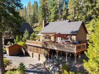 Charming Tahoe Cabin with Lake Access