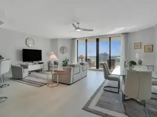 Attractive Fully Remodeled Condo