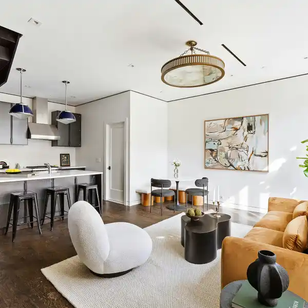 COBBLE HILL CHARMER