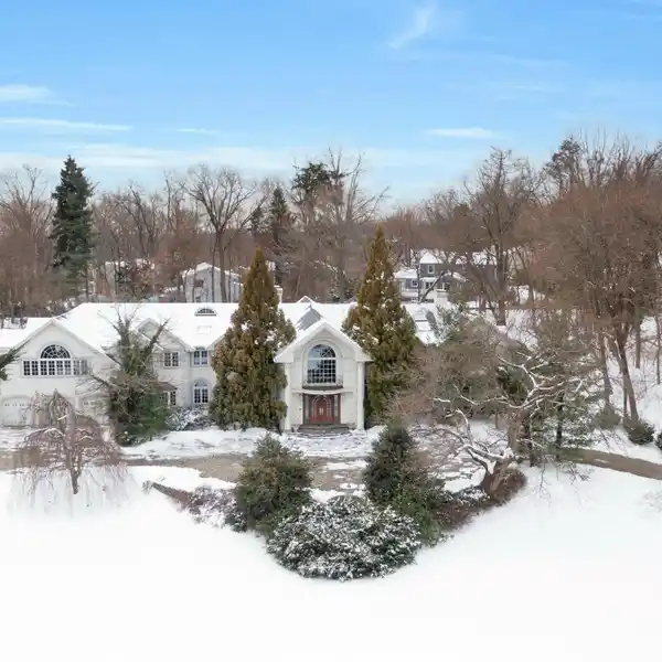 EXPANSIVE RESIDENCE ON JUST UNDER THREE ACRES