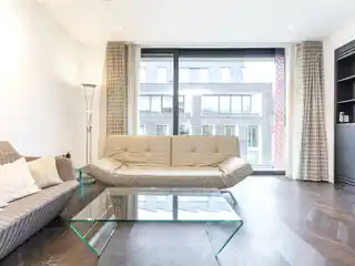 Large Open Plan Two Bedroom Apartment in Mayfair
