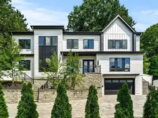 Meticulously Crafted Luxury Residence