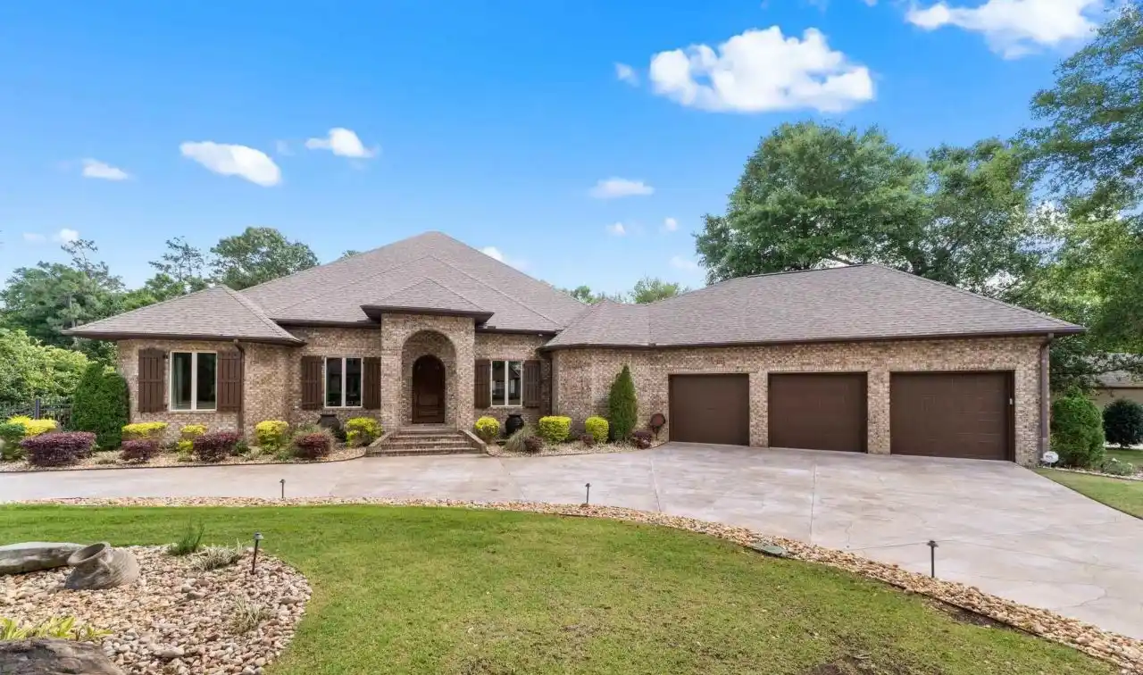 Spectacular Luxury Estate in Gated Nature Trail