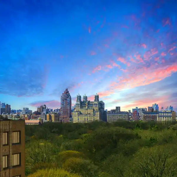 HIGH-FLOOR PARK BLOCK CONVERTIBLE THREE BEDROOM