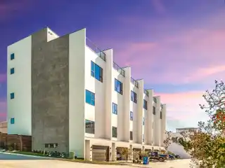 Luxury Corner Townhome with Rooftop Oasis