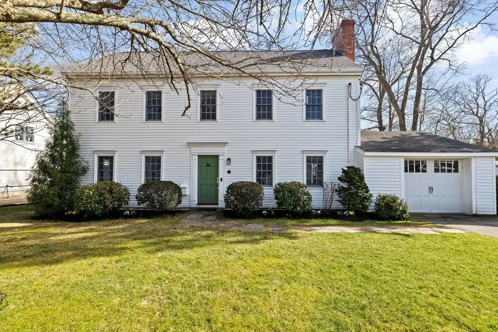 Elegantly Updated Turnkey Colonial