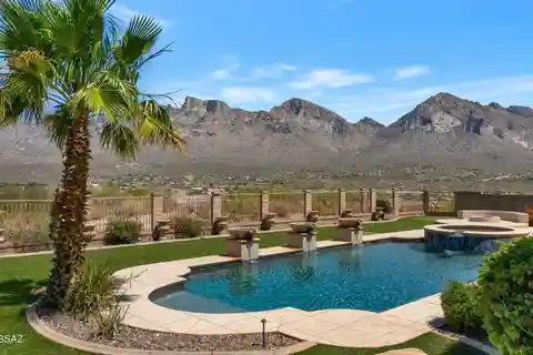 Luxury and Comfort Surrounded by Natural Beauty