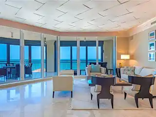 Exceptional Residence in an Exclusive Enclave