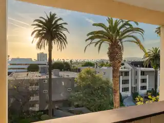 Sought-after Complex in Prime Beverly Hills Location