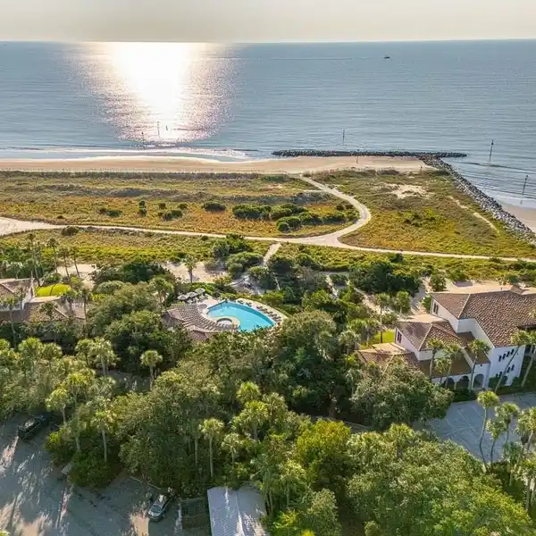 OCEANFRONT LUXURY WITH TERRACES AND BREATHTAKING VIEWS