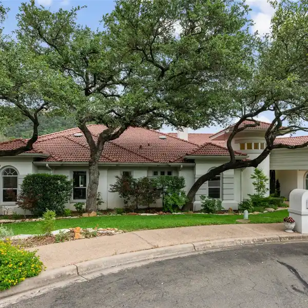 STUNNING SPANISH-STYLE HOME WITH CONTEMPORARY FEEL