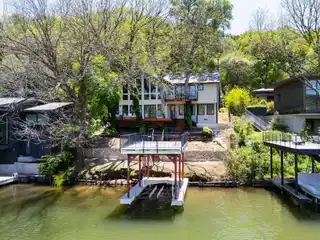 Beautifully Remodeled Contemporary Lakefront Residence