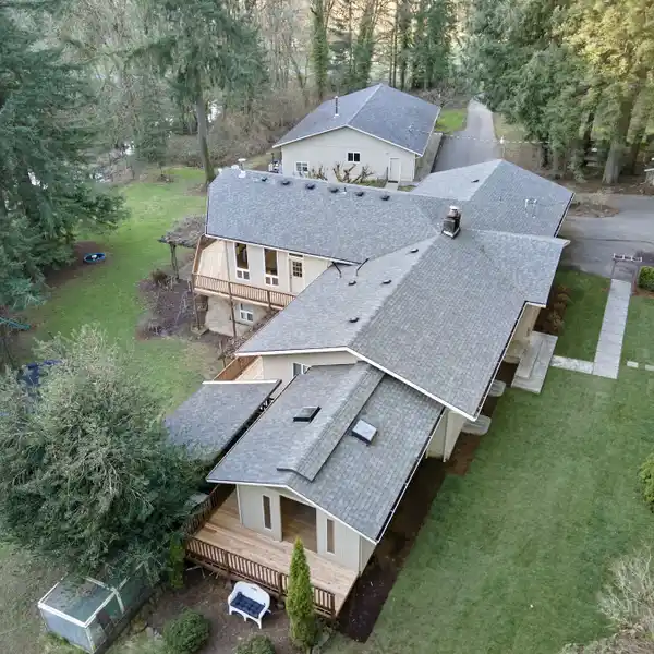 VERSATILE FIVE-ACRE PROPERTY