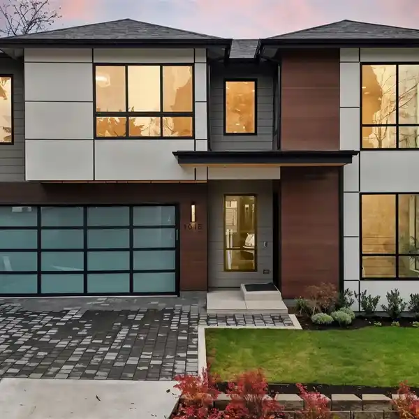 LUXURY LIVING WITH ROOFTOP LAKE WASHINGTON VIEWS