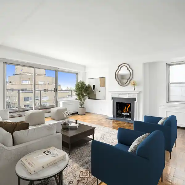 OVERSIZED LIGHT-FILLED FIVE ROOM APARTMENT