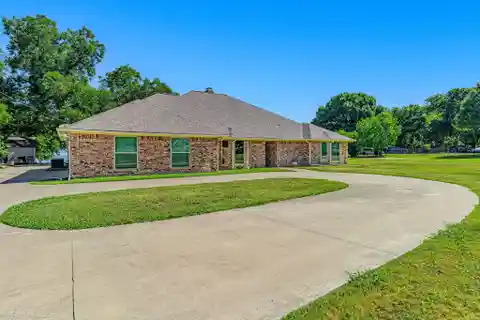 Boating Enthusiasts Dream Lake Ray Hubbard Home
