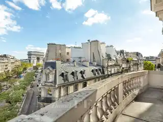 Gorgeous Apartment with Open Views