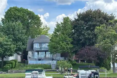 Lakeside Living with Private Dock Access