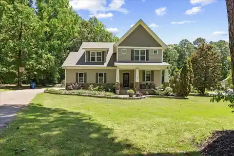 Craftsman Charm Meets Ultimate Privacy