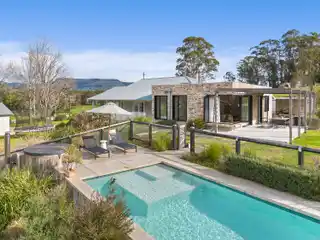 Kangaroo Valley Retreat with Panoramic Escarpment Views