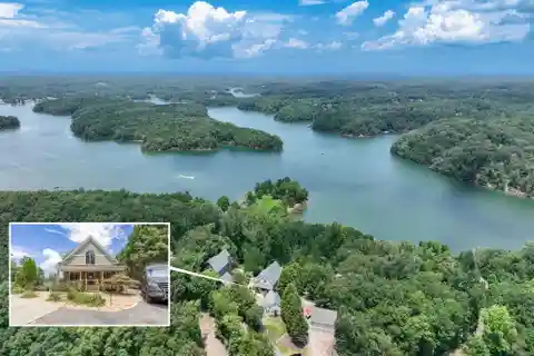 Stunningly Renovated Lake Lanier Retreat