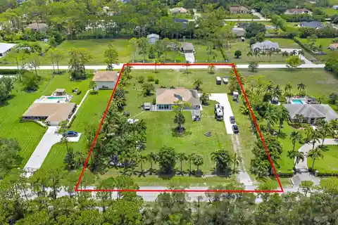 Peaceful Retreat with Pastoral Charm