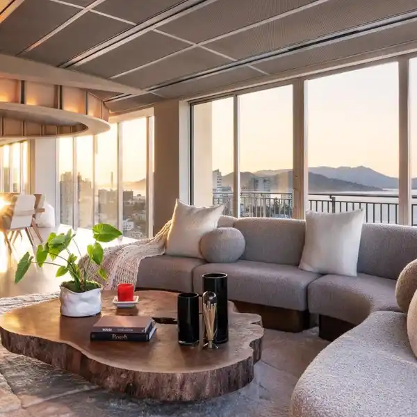 UNPARALLELED LUXURY WITH INCREDIBLE VIEWS