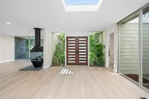 Nicely Remodeled Mid-Century Modern Home