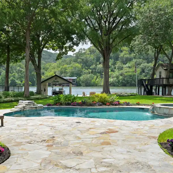 STUNNING GATED LIMESTONE RESIDENCE