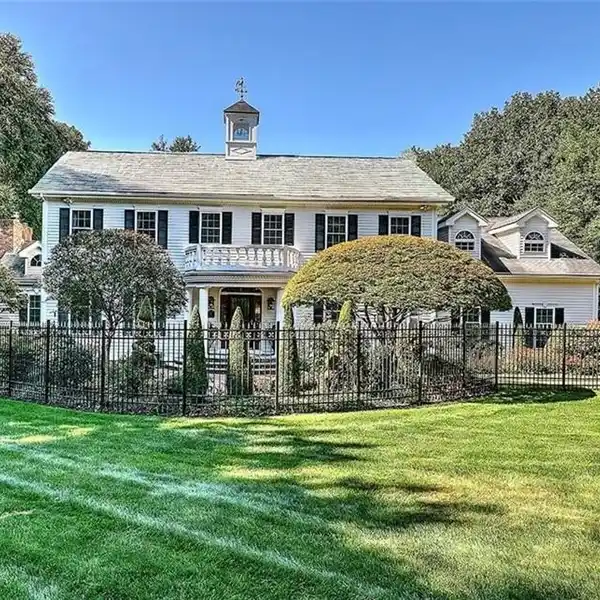 CUSTOM BUILT COLONIAL