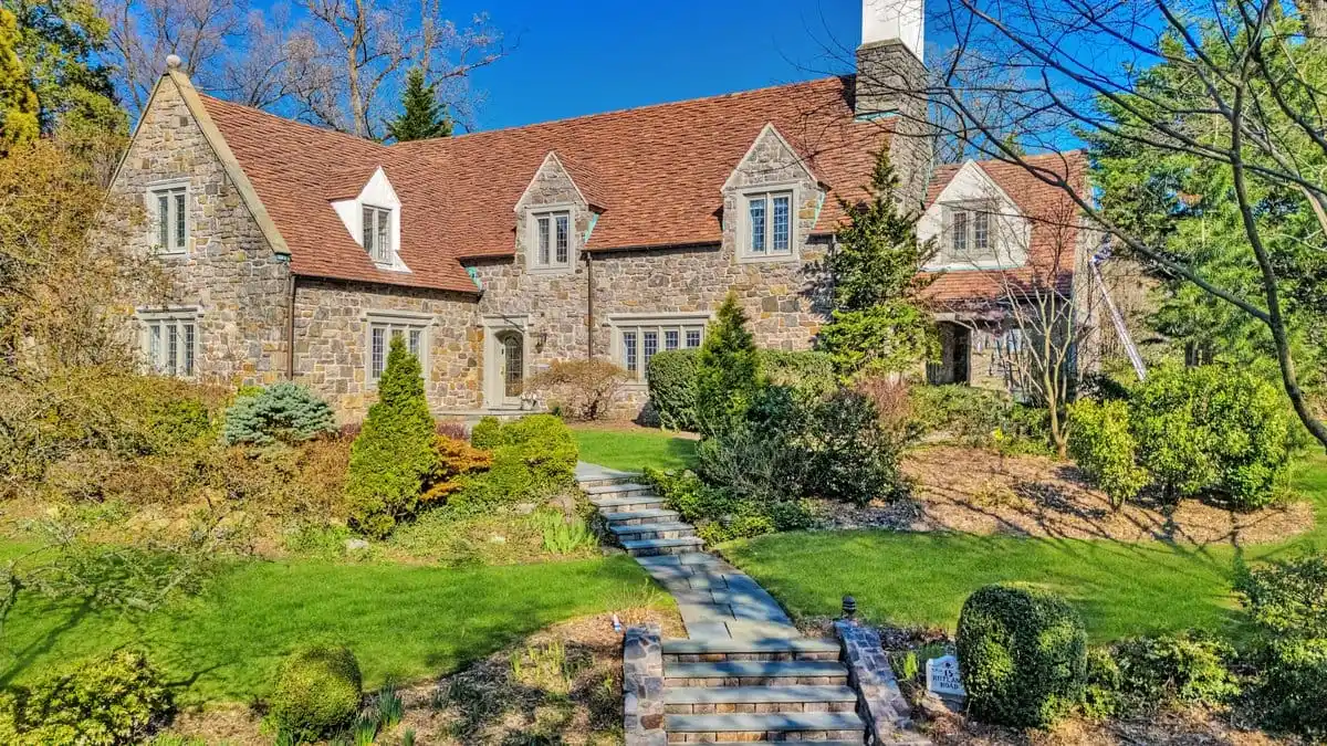 Masterfully Restored Tudor